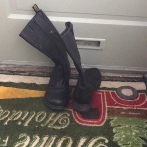 Doc Martens, Charla Boots